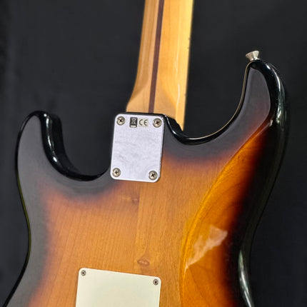 DISPLAY - Fender Japan Heritage 50s Stratocaster Electric Guitar, Maple Fretboard - 2-Tone Sunburst