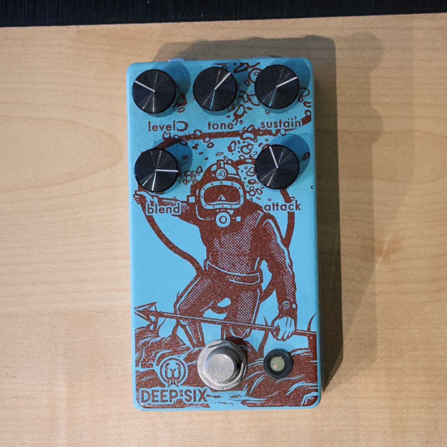 DISPLAY - Walrus Audio Deep Six Compressor V3 Guitar Effects Pedal