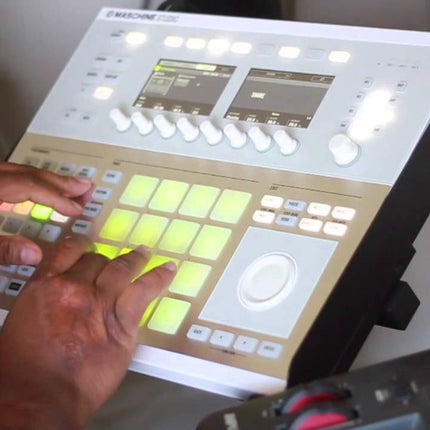Native Instruments Maschine Studio Groove Production - White