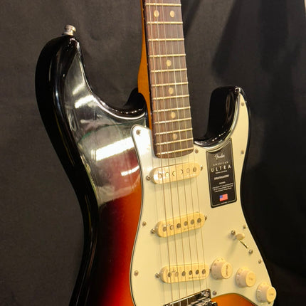 DISPLAY - Fender American Ultra Stratocaster Electric Guitar, Rosewood Fretboard with FREE Elite Moulded Case - Ultraburst