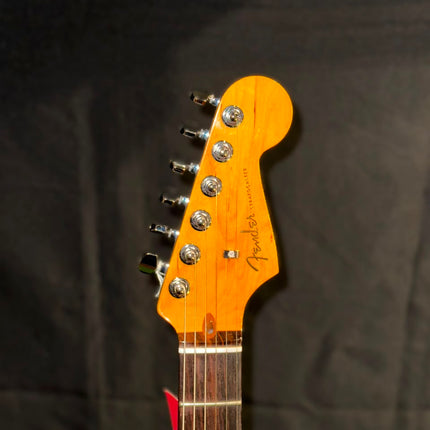 DISPLAY - Fender American Ultra Stratocaster Electric Guitar, Rosewood Fretboard with FREE Elite Moulded Case - Ultraburst