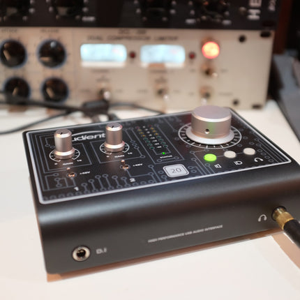 Audient iD14 MK2 High Performance USB Audio Interface (iD-14/iD14-MK2)
