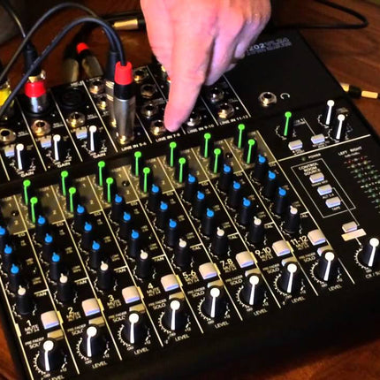 Mackie 1202VLZ4 12 Channel Mixer Analog Compact Mixers With Onyx (1202 VLZ4/1202-VLZ4)