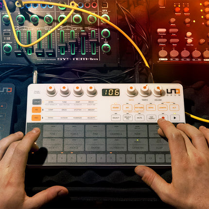IK Multimedia UNO Drum - Analog / PCM Drum Machine