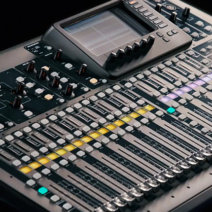 Behringer X32 Digital Mixer (X-32)