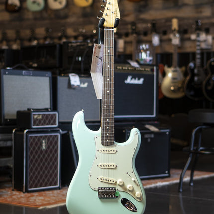 Fender Vintera 60s Stratocaster Electric Guitar, Pau Ferro Fretboard with Bag - Surf Green