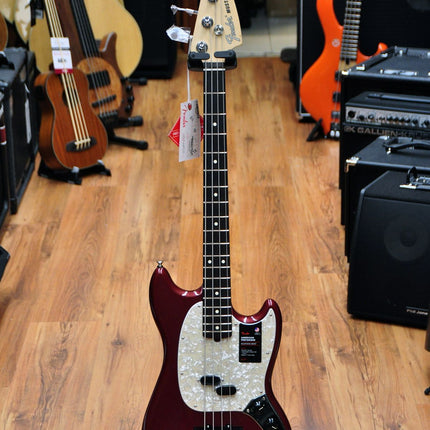 Fender American Performer Mustang Bass Guitar, Rosewood Fretboard with Bag - Aubergine