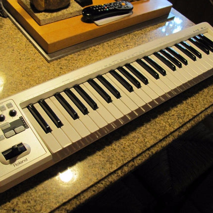 Roland A-49 49-Keys MIDI Keyboard Controller with USB Cable - White (A49)