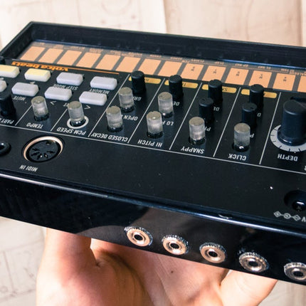 Korg Volca Beats Analog Drum Machine Midi Controller (VolcaBeats/Volca-Beats)