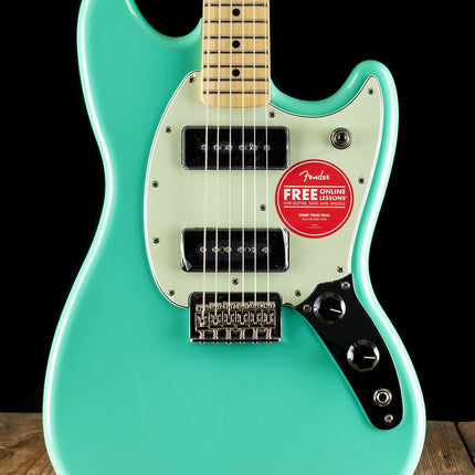 Fender Player Mustang 90 Electric Guitar, Maple Fretboard - Seafoam Green