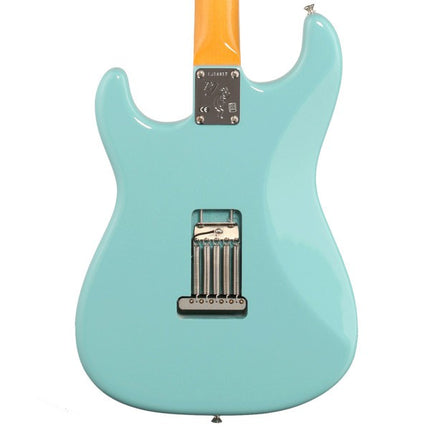 Fender Artist Eric Johnson SSS Stratocaster Guitar, Rosewood Fretboard with Deluxe Hardshell Case - Tropical Turquoise