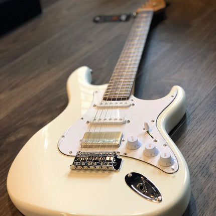 Cort G260CS Electric Guitar Pau Ferro Fretboard with Gig Bag - Olympic White (G-260CS/G 260CS)
