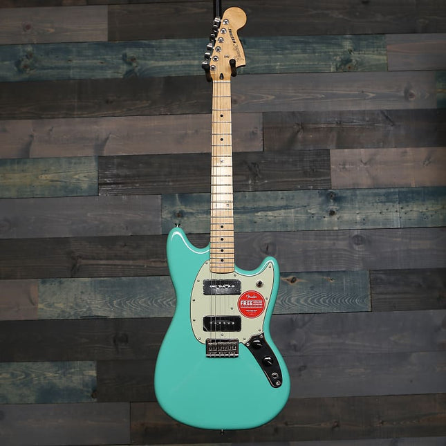 Fender Player Mustang 90 Electric Guitar, Maple Fretboard - Seafoam Green