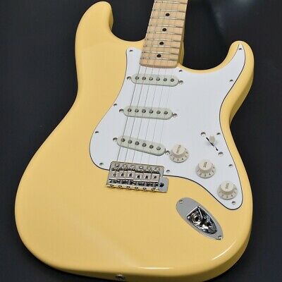 Fender Japan Yngwie Malmsteen Stratocaster Electric Guitar, Maple Fretboard with Gig Bag - Yellow White
