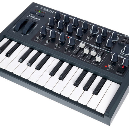 Arturia MicroBrute - 25 Keys Analog Monophonic Midi Synthesizer - Black ( Keylab88 / Mk2 )