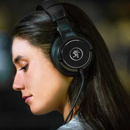 Mackie MC-250 Professional Closed-Back Headphones (MC250/MC 250)