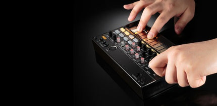 Korg Volca Drum Digital Physical Modelling Percussion Synthesizer With 16 Step Sequencer (VolcaDrum/Volca-Drum)