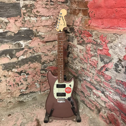 Fender Player Mustang 90 Electric Guitar, Pau Ferro Fretboard - Burgundy Mist Metallic