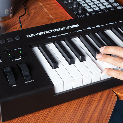 M-Audio Keystation 88 MK3 - 88-Key MIDI Keyboard Controller (Keystation-88/Keystation88)