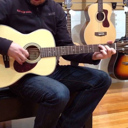 Cort L500-O - Acoustic Guitar with Gig Bag - Natural Glossy (L500 O/L500O)