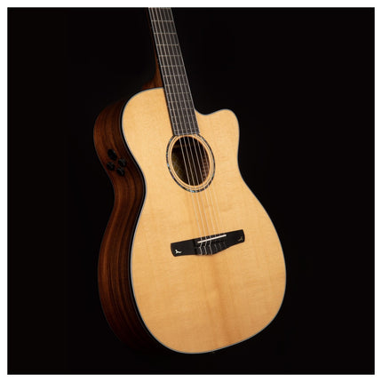 Cort Gold-OC8 Nylon Classical Guitar with Gig Bag (GoldOC8/Gold oc8)