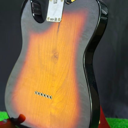 DISPLAY - Fender Player Telecaster Electric Guitar, Maple Fretboard - 3-Tone Sunburst