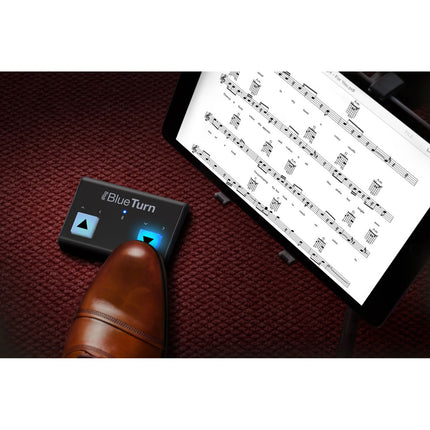 IK Multimedia iRig Blueturn -  Backlit Silent Bluetooth Turner (Blue Turn)