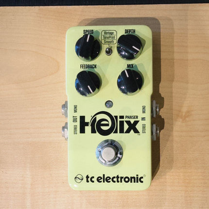 DISPLAY - TC Electronic Helix Phaser Guitar Effects Pedal