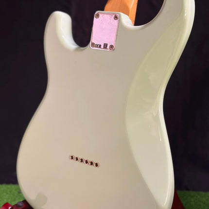 DISPLAY - Fender Noventa Stratocaster Electric Guitar, Maple Fretboard - Surf Green