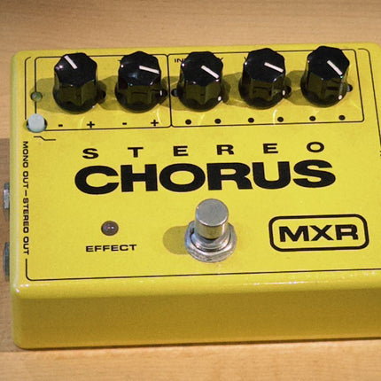 DISPLAY - MXR M134 Stereo Chorus Guitar Effects Pedal ( M-134 M 134 )