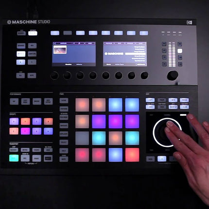 Native Instruments Maschine Studio Groove Production - Black
