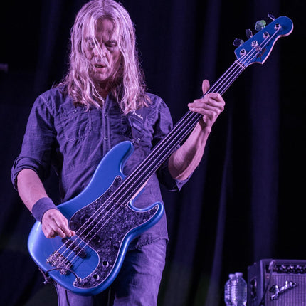 Fender Tony Franklin Fretless Precision Bass Guitar, Ebony Fretboard with Deluxe Hardshell Case - Lake Placid Blue