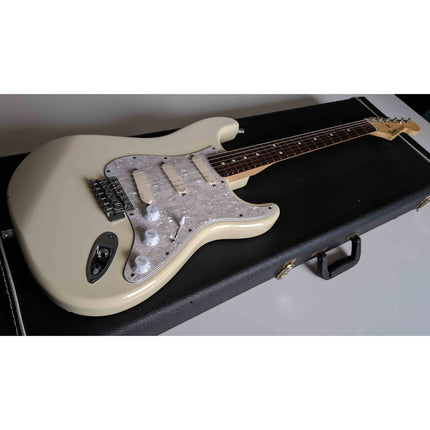 Fender Artist Jeff Beck Stratocaster Guitar, RW FB, Olympic White, w/Case