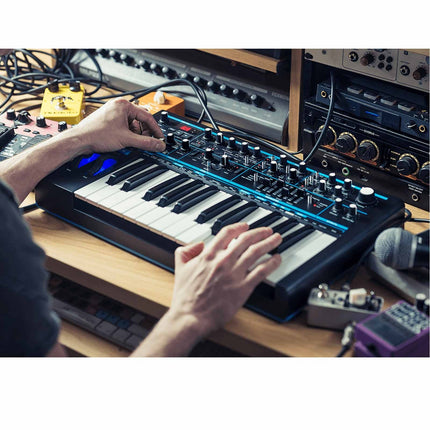Novation Bass Station II - Classic Analogue Bass Synthesizer w/ Digital Control And USB Interface