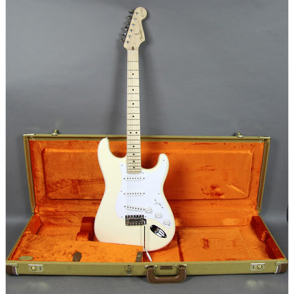 Fender Artist Eric Clapton Stratocaster Guitar, Maple Fretboard with Deluxe Hardshell Case - Olympic White