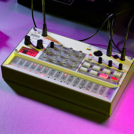 Korg Volca Sample 2 USB Digital Sample Sequencer Onboard Sounds , Drum Machine And Midi (VolcaSample2/Volca-Sample2)