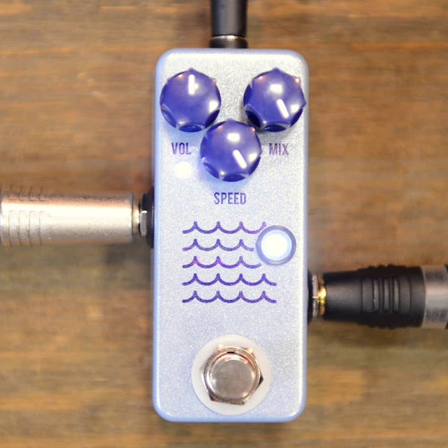 JHS Tidewater Mini Tremolo Guitar Effects Pedal