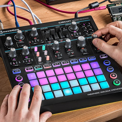 Novation Circuit Mono Station Paraphonic Synthesizer With Three Sequencer