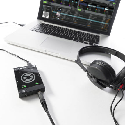 Native Instruments Traktor Audio 2 MK2 USB DJ Audio Interface