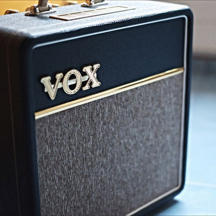 Vox AC4C1-BL 4 Watt 1x10 Limited Edition Blue Guitar Combo Amp Amplifier (AC-4-C1/AC 4 C1/AC 4 C1 BL)