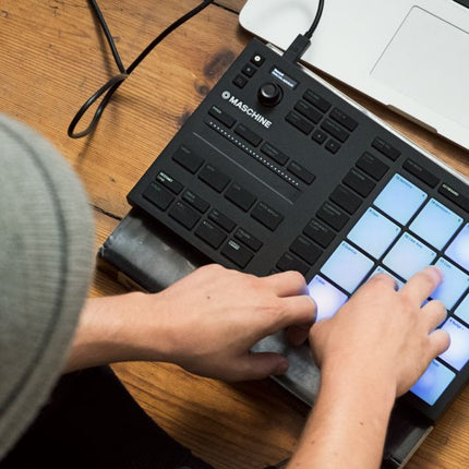 Native Instruments Maschine Mikro MK3 Groove Production