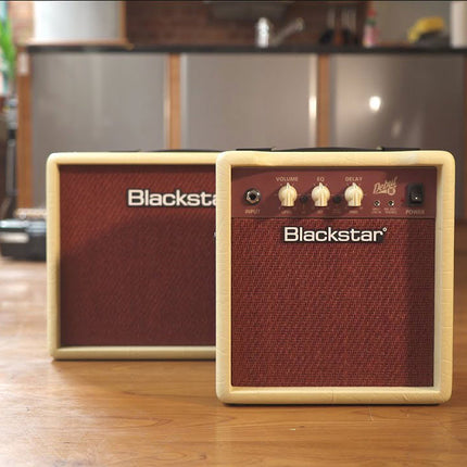 BLACKSTAR DEBUT 15E 2x3" 15-watt Electric Guitar Combo Amp with FX - Blonde (DEBUT15E)