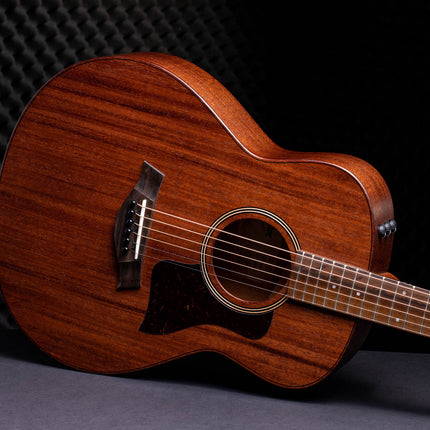 Taylor GTe Mahogany Grand Theater Acoustic Guitar w/Aerocase, Natural