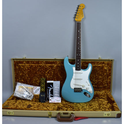 Fender Artist Eric Johnson SSS Stratocaster Guitar, Rosewood Fretboard with Deluxe Hardshell Case - Tropical Turquoise