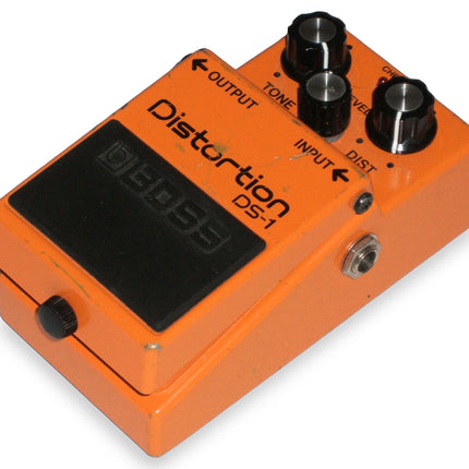 Boss DS-1 Distortion Guitar Effects Pedal (DS1 DS 1)